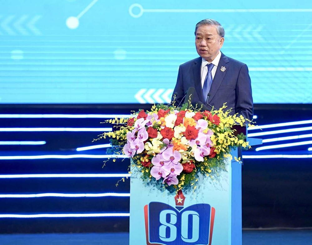 Tổng Bí thư Tô Lâm đánh trống khai giảng năm học mới - ảnh 2