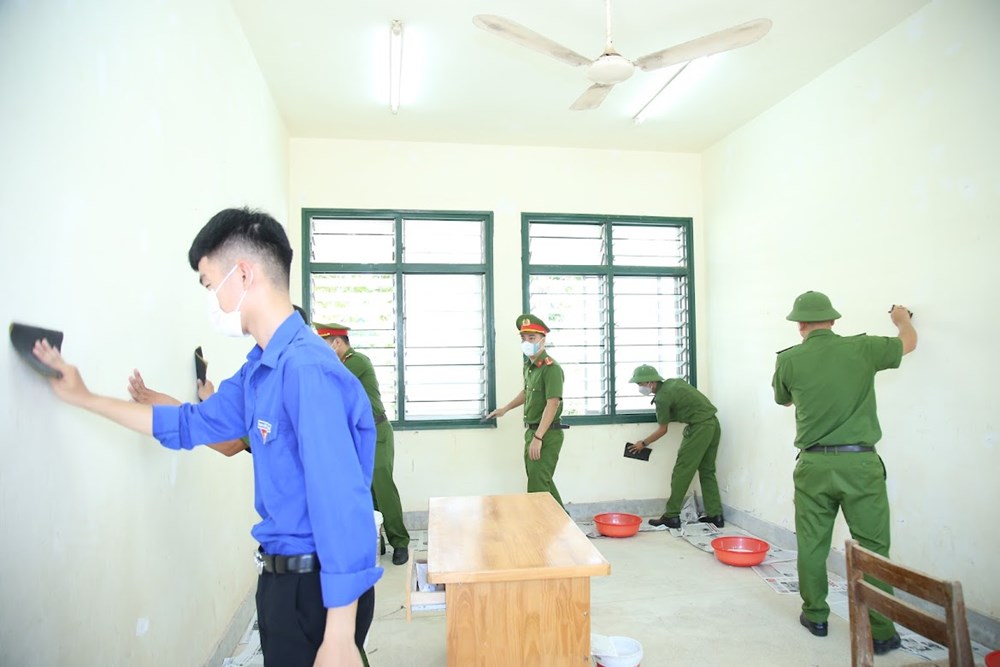 Thay áo mới cho 35 ngôi trường tại Lệ Thủy, Quảng Bình - ảnh 3