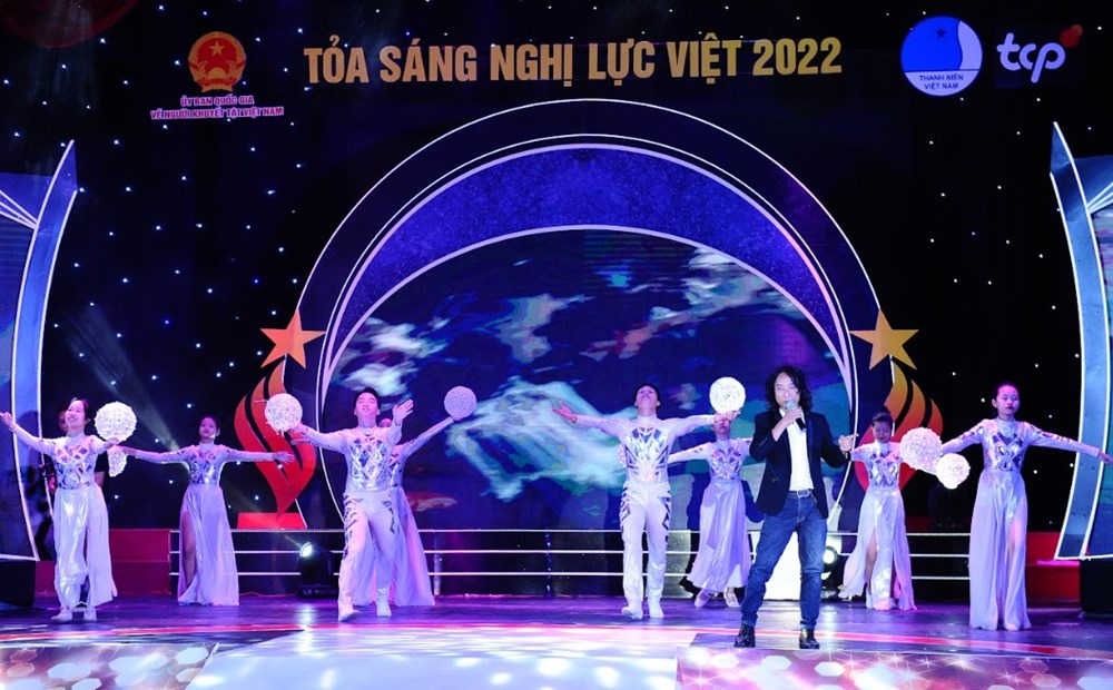 Tuyên dương 50 tấm gương thanh niên khuyết tật tiêu biểu “Tỏa sáng nghị lực Việt” năm 2022 - ảnh 1