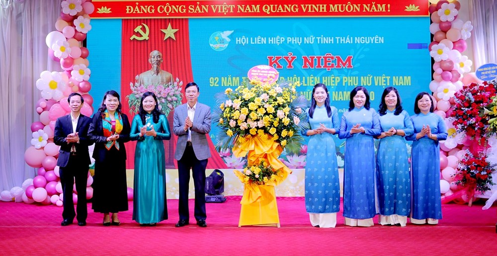 Hội LHPN Thái Nguyên phát động thi tìm hiểu Nghị quyết ĐH Đảng và Đại hội Phụ nữ các cấp - ảnh 1