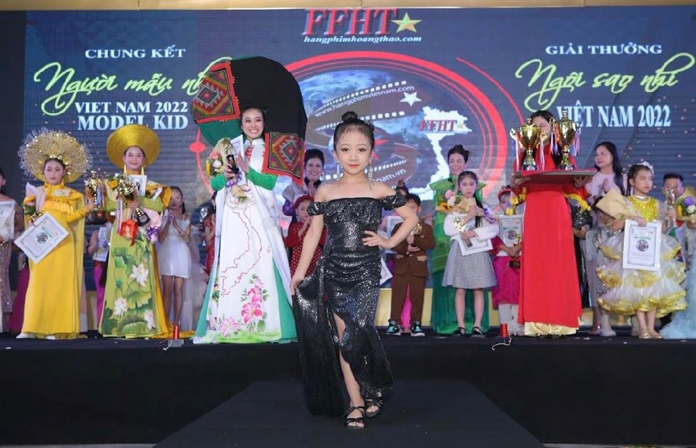 Mãn nhãn với loạt tiết mục xuất sắc tại chung kết “Người mẫu nhí Việt Nam” và giải thưởng “Ngôi sao nhí” 2022 - ảnh 1