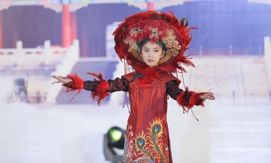 Mãn nhãn với loạt tiết mục xuất sắc tại chung kết “Người mẫu nhí Việt Nam” và giải thưởng “Ngôi sao nhí” 2022 - ảnh 5