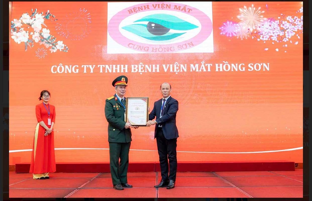 Bệnh viện Mắt Hồng Sơn được vinh danh thương hiệu uy tín hàng đầu Đông Nam Á - ảnh 2