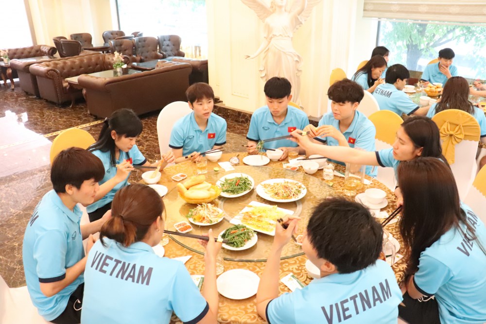 Tuyển bóng đá nữ Việt Nam sẵn sàng cho hành trình bảo vệ Huy chương vàng tại SEA Games 31 - ảnh 2