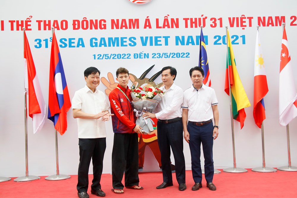 VĐV đầu tiên của quê hương Đất Tổ giành Huy chương Bạc cá nhân tại SEA Games 31 - ảnh 3