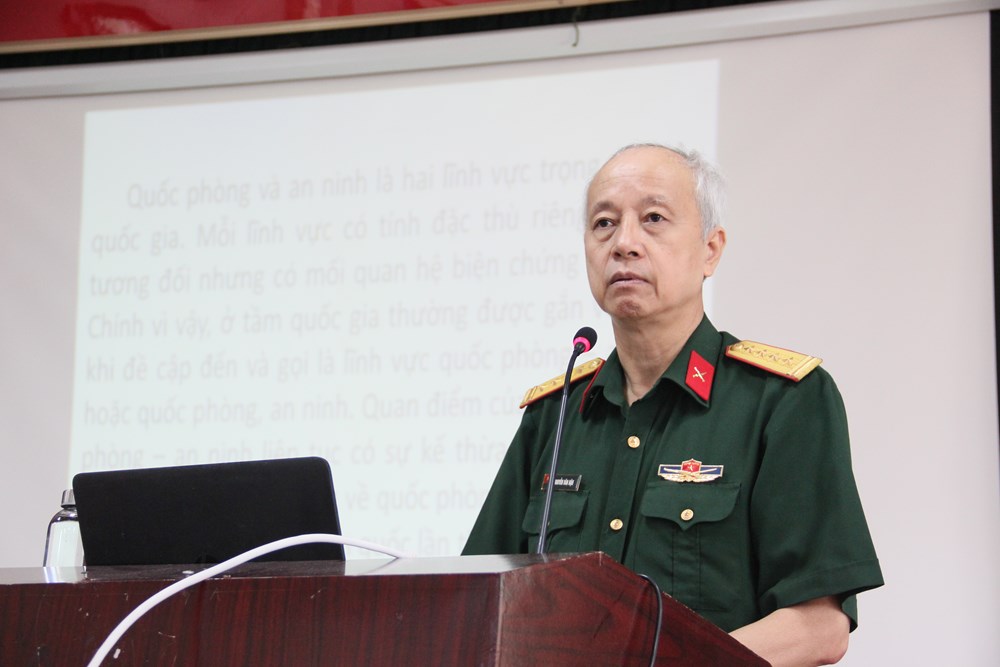 Hội LHPN quận Hoàng Mai:  Tập huấn nâng cao kiến thức an ninh quốc phòng, bảo vệ môi trường - ảnh 1