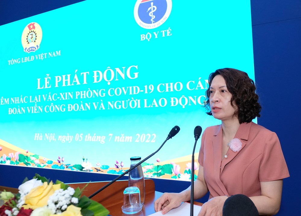 Tổng Liên đoàn lao động Việt Nam phát động tiêm vắc-xin Covid-19 mũi 3, mũi 4 - ảnh 1