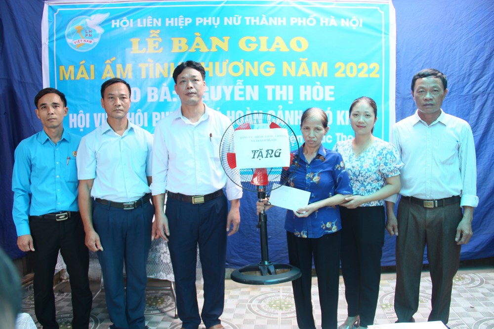 Hội LHPN Hà Nội trao mái ấm tình thương cho hội viên phụ nữ khó khăn huyện Phúc Thọ - ảnh 5