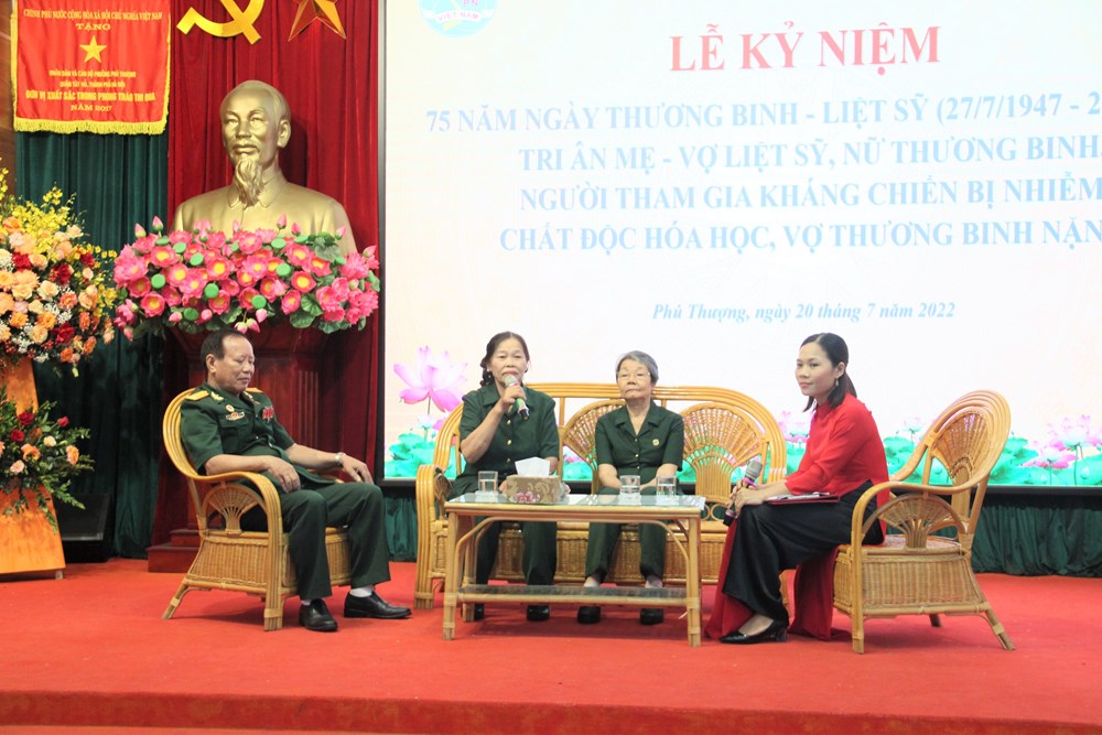 Hội LHPN phường Phú Thượng, Tây Hồ: Tri ân gia đình chính sách, người có công với cách mạng - ảnh 8