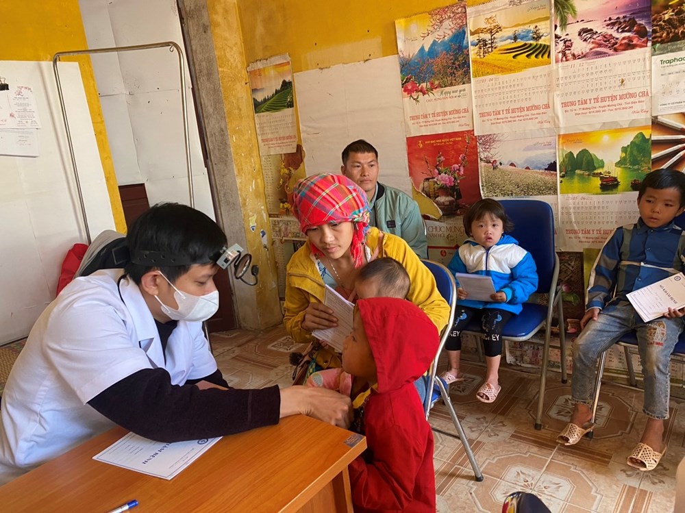 Đoàn Thanh niên BV Phụ sản Trung ương: Khám chữa bệnh miễn phí cho bà con vùng biên tỉnh Điện Biên - ảnh 3