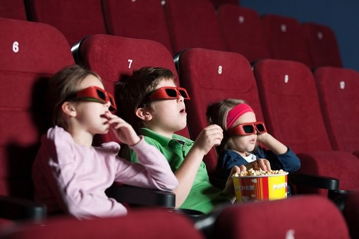Phim tại rạp chiếu cho trẻ em dưới 13 tuổi phải kết thúc trước 22h có hiệu lực từ 1/1/2023 - ảnh 1