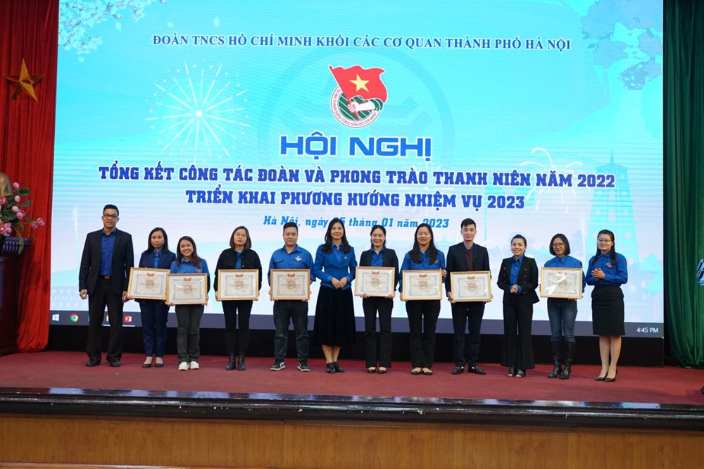 Đoàn khối các cơ quan thành phố Hà Nội: Nhận cờ đơn vị xuất sắc dẫn đầu - ảnh 4
