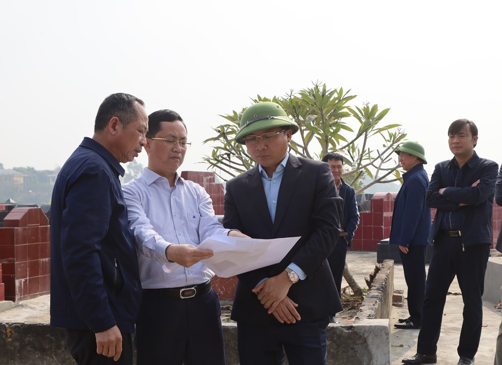 Bí thư huyện ủy Mê Linh kiểm tra thực địa tuyến đường Vành đai 4 - ảnh 1