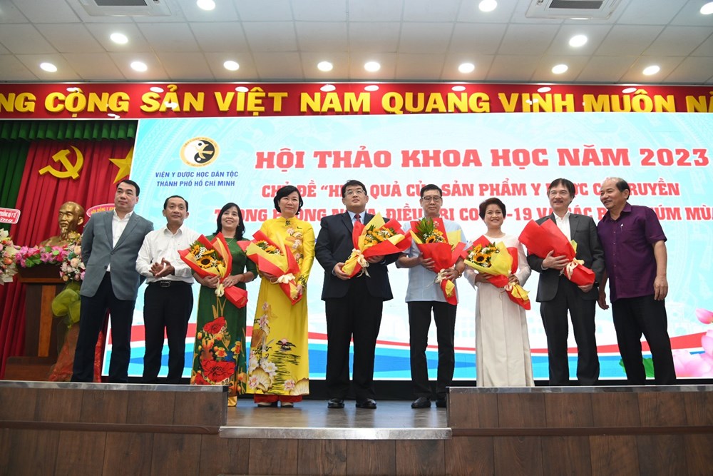 Sản xuất thành công thuốc chữa Covid-19 - dấu mốc của đông y Việt Nam - ảnh 2