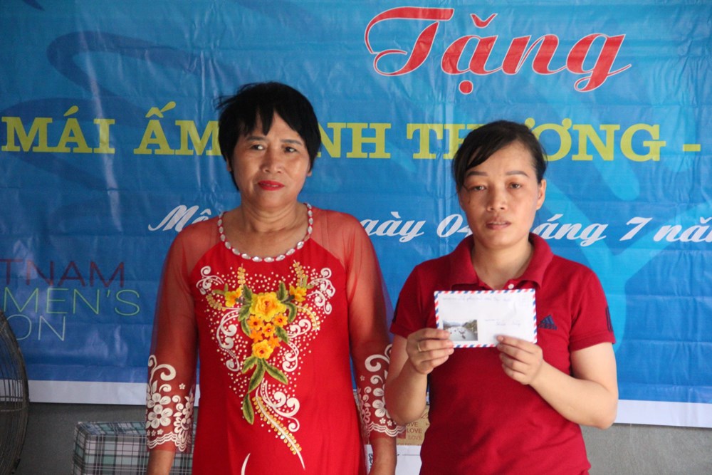 Báo Phụ nữ Thủ đô hỗ trợ phụ nữ khó khăn huyện Mê Linh xây, sửa “mái ấm”  - ảnh 11