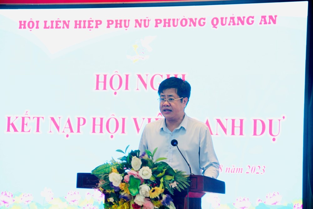 Hội LHPN phường Quảng An (Tây Hồ): Kết nạp 14 cán bộ nam làm hội viên danh dự - ảnh 2