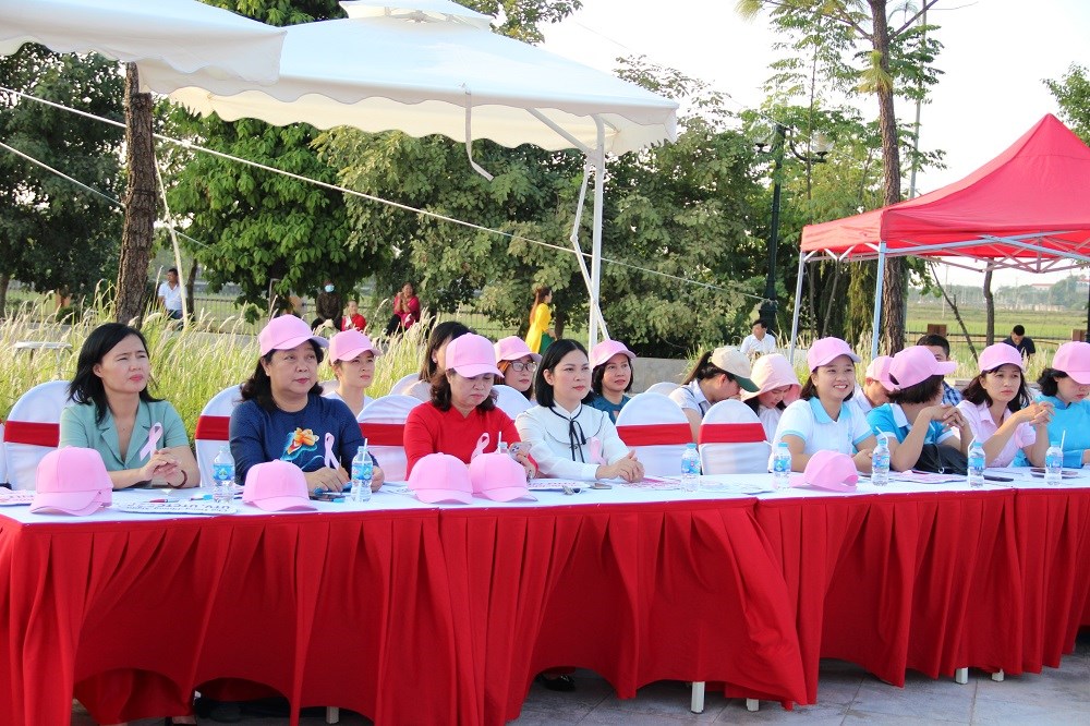 Tiếp tục tư vấn, tầm soát ung thư vú, ung thư cổ tử cung cho phụ nữ huyện Thanh Oai - ảnh 2
