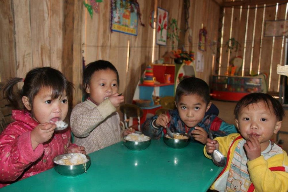 Nâng cao chất lượng bữa ăn cho trẻ để cải thiện tình trạng suy dinh dưỡng - ảnh 1