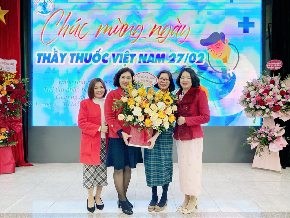Báo Phụ nữ Thủ đô tri ân ngành y nhân ngày Thầy thuốc Việt Nam - ảnh 5