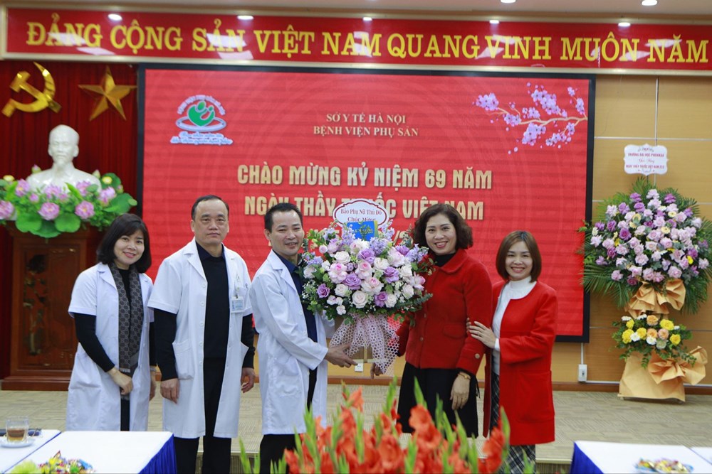 Báo Phụ nữ Thủ đô tri ân ngành y nhân ngày Thầy thuốc Việt Nam - ảnh 4