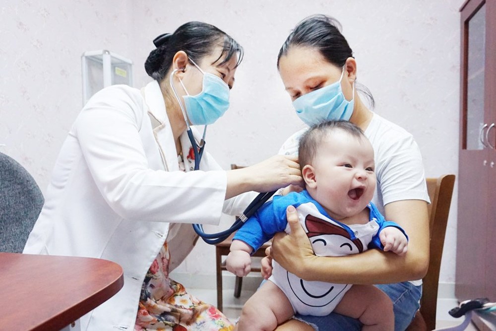 Chủ động tiêm vaccine phòng bệnh lý tai mũi họng - ảnh 1