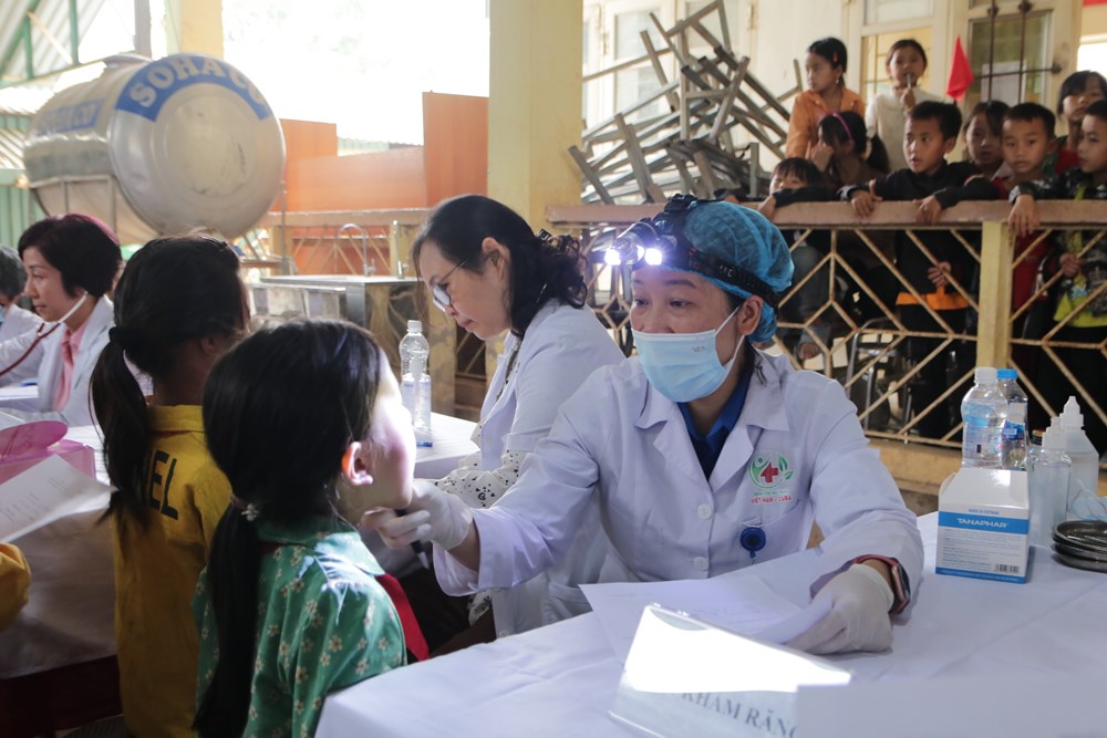 BV Hữu nghị Việt Nam – Cu Ba: Khám sức khỏe cho hơn 500 học sinh ở Điện Biên - ảnh 1