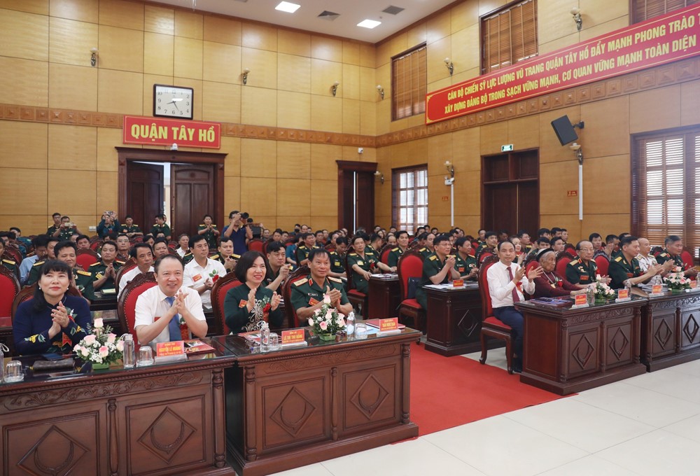 Phong trào thi đua quyết thắng của lực lượng vũ trang quận Tây Hồ ngày càng phát triển sâu rộng - ảnh 1