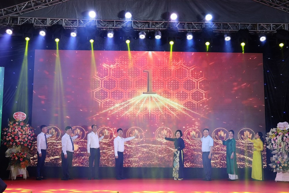 Khai trương điểm du lịch văn hóa và giới thiệu nghề truyền thống “làm giấy Dó” độc đáo tại quận Tây Hồ - ảnh 5