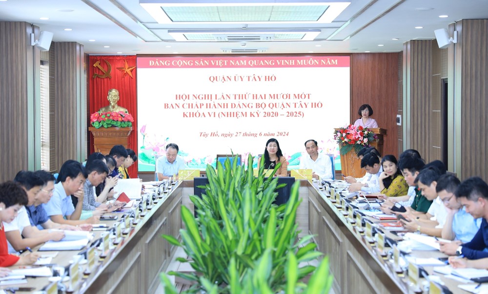 Đảng bộ quận Tây Hồ tiếp tục phấn đấu hoàn thành xuất sắc các nhiệm vụ chính trị của năm 2024 - ảnh 1