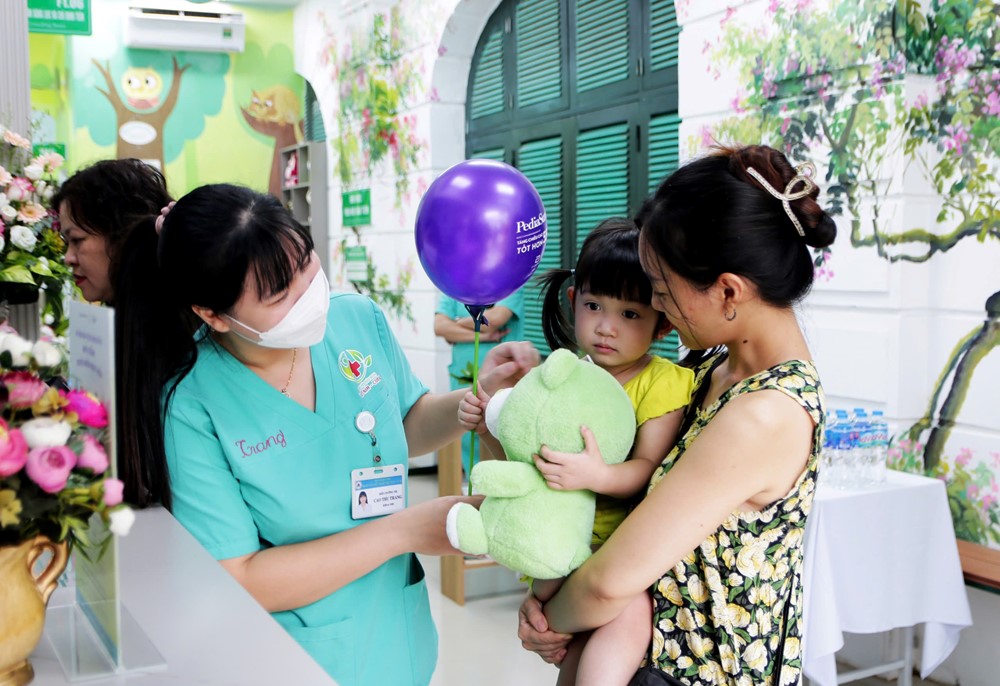 BV Hữu nghị Việt Nam – Cu Ba: Khai trương Đơn nguyên tiêm chủng phục vụ người dân - ảnh 1
