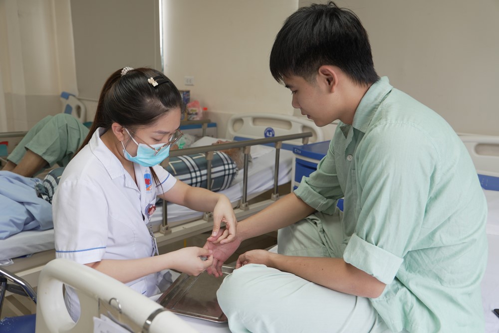 Nhiều hoạt động ý nghĩa tại “Tuần lễ tri ân người bệnh” của Bệnh viện Hữu Nghị - ảnh 1