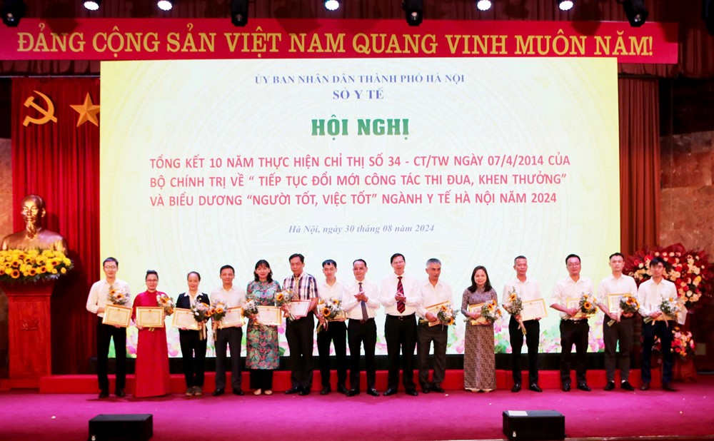 Biểu dương “Người tốt, việc tốt” ngành Y tế Hà Nội năm 2024 - ảnh 3