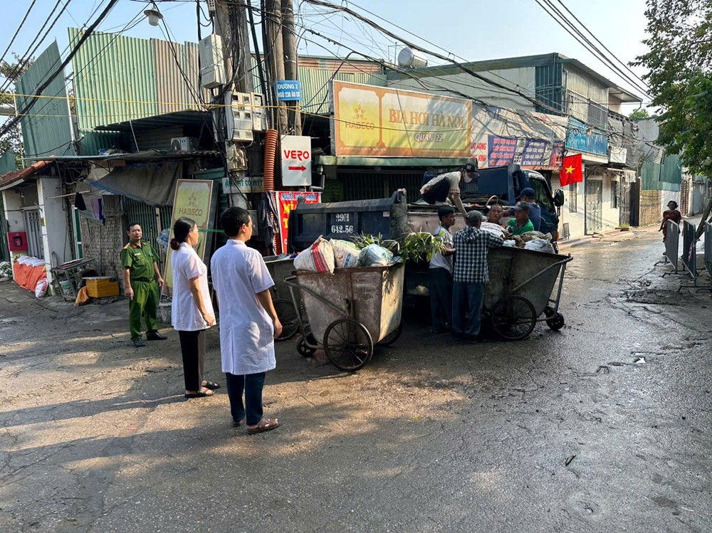 Quận Tây Hồ từng bước lấy lại cảnh quan sau mưa lũ - ảnh 3