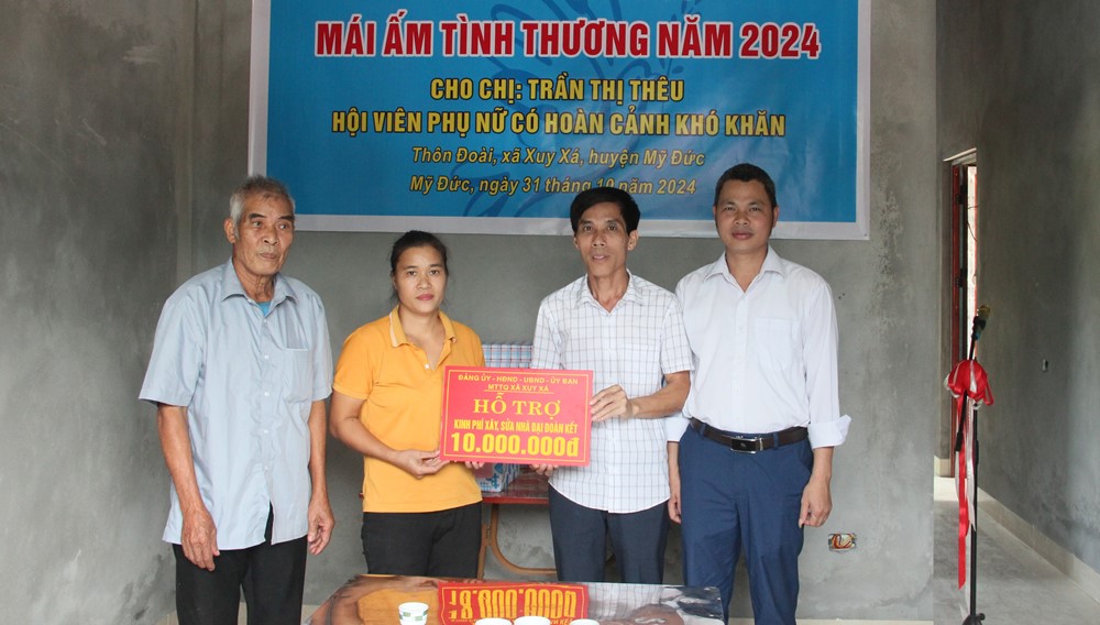 Hội LHPN Hà Nội: Trao mái ấm tình thương giúp hội viên phụ nữ ổn định cuộc sống - ảnh 5