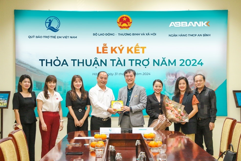 Abbank đồng hành cùng quỹ bảo trợ trẻ em Việt Nam - ảnh 1