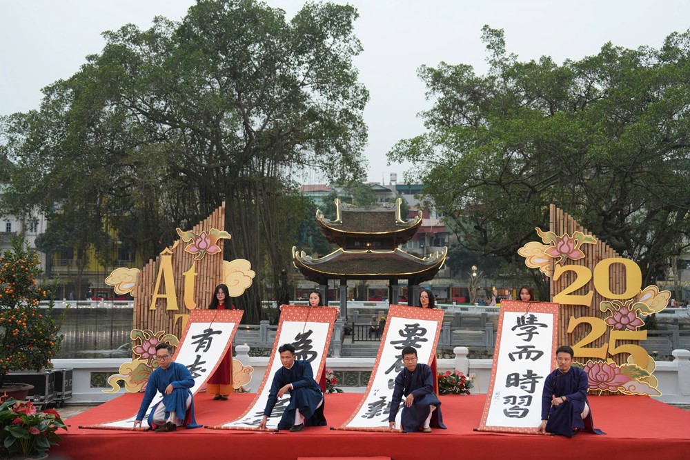 Hội Chữ Xuân 2025: Tôn vinh tinh thần “Thực học” và giá trị tri thức Việt - ảnh 2