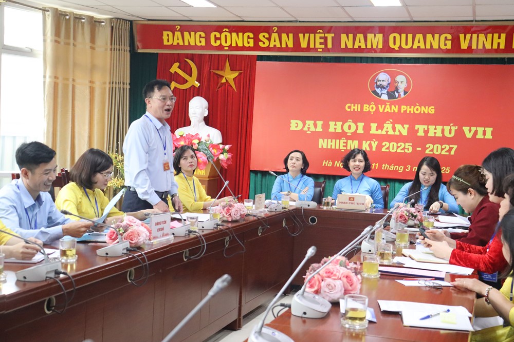 Đại hội Chi bộ Văn phòng Hội LHPN Hà Nội: Đoàn kết, đổi mới để phát triển bền vững - ảnh 8