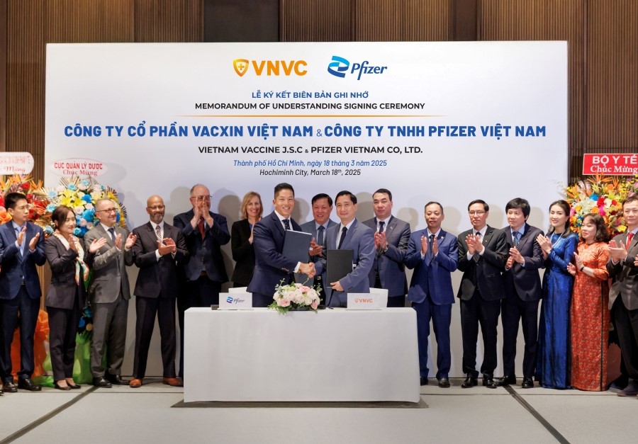 Việt Nam từng bước hội nhập và tiếp cận công nghệ sản xuất vắc xin tiên tiến - ảnh 1