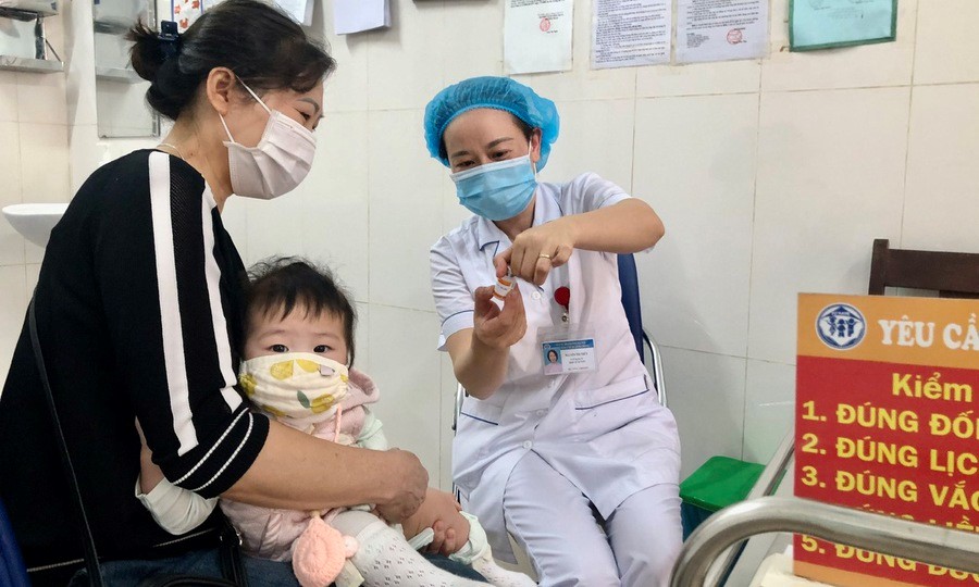 Hà Nội: Tiếp tục tăng cường giám sát và tiêm chủng phòng bệnh - ảnh 1