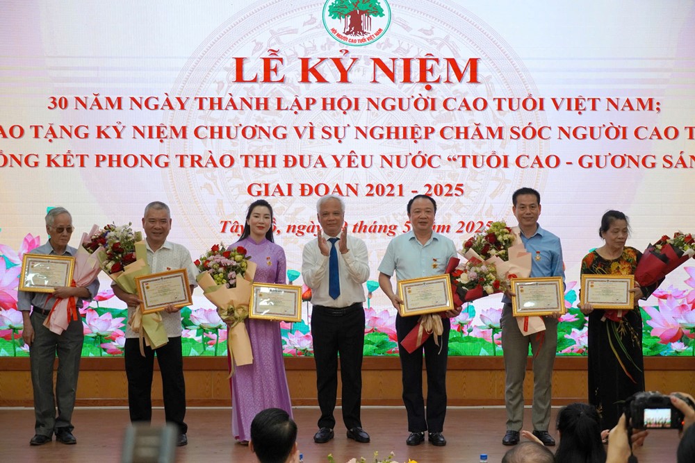 Người cao tuổi quận Tây Hồ: Sáng mãi tinh thần “Tuổi cao - Gương sáng“ - ảnh 3