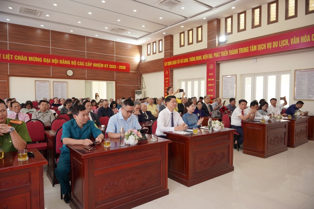 Giữ lửa theo gương Bác: Dấu ấn 10 năm thực hiện Chỉ thị 05 tại Phú Thượng - ảnh 2