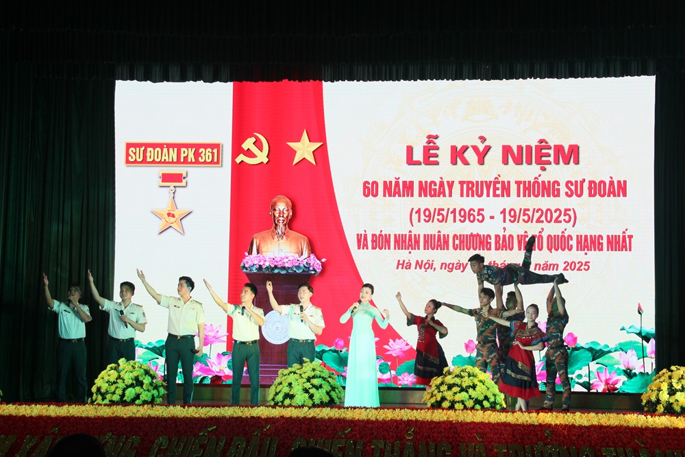 Sư đoàn Phòng không 361 đón nhận Huân chương Bảo vệ Tổ quốc Hạng Nhất - ảnh 4
