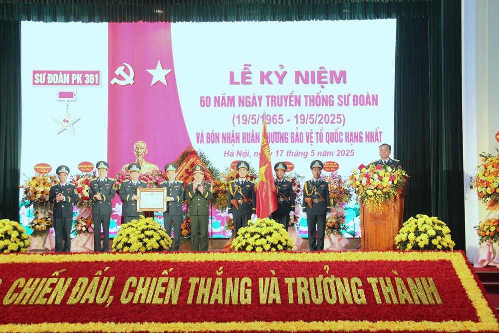 Sư đoàn Phòng không 361 đón nhận Huân chương Bảo vệ Tổ quốc Hạng Nhất - ảnh 2