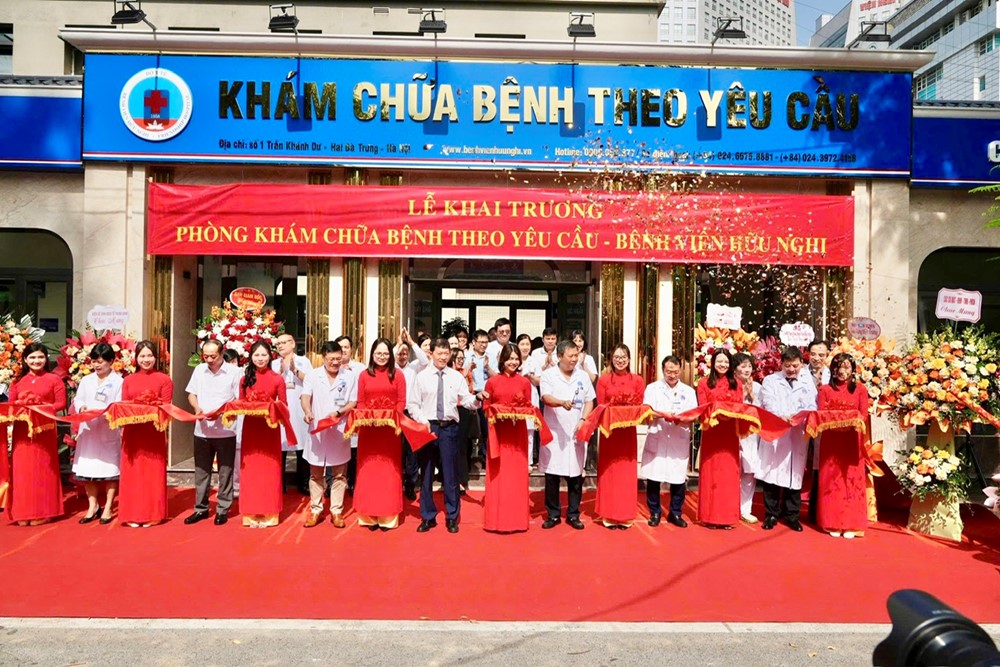 Bệnh viện Hữu Nghị khai trương Phòng khám chữa bệnh theo yêu cầu: Nâng tầm chất lượng chăm sóc sức khỏe cộng đồng - ảnh 1