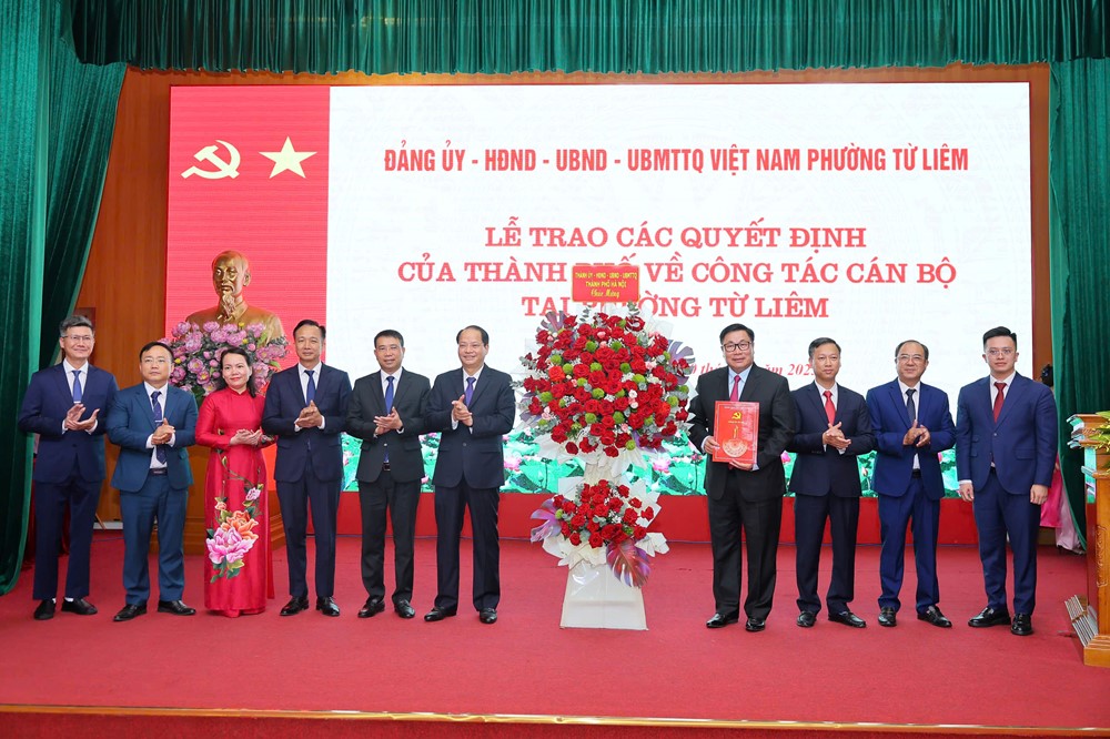 Phường Từ Liêm đi vào hoạt động: Nâng cao hiệu quả quản lý, phục vụ nhân dân - ảnh 2