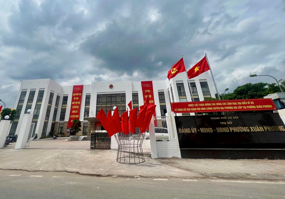 Phường Xuân Phương công bố các quyết định về công tác cán bộ sau sáp nhập - ảnh 2