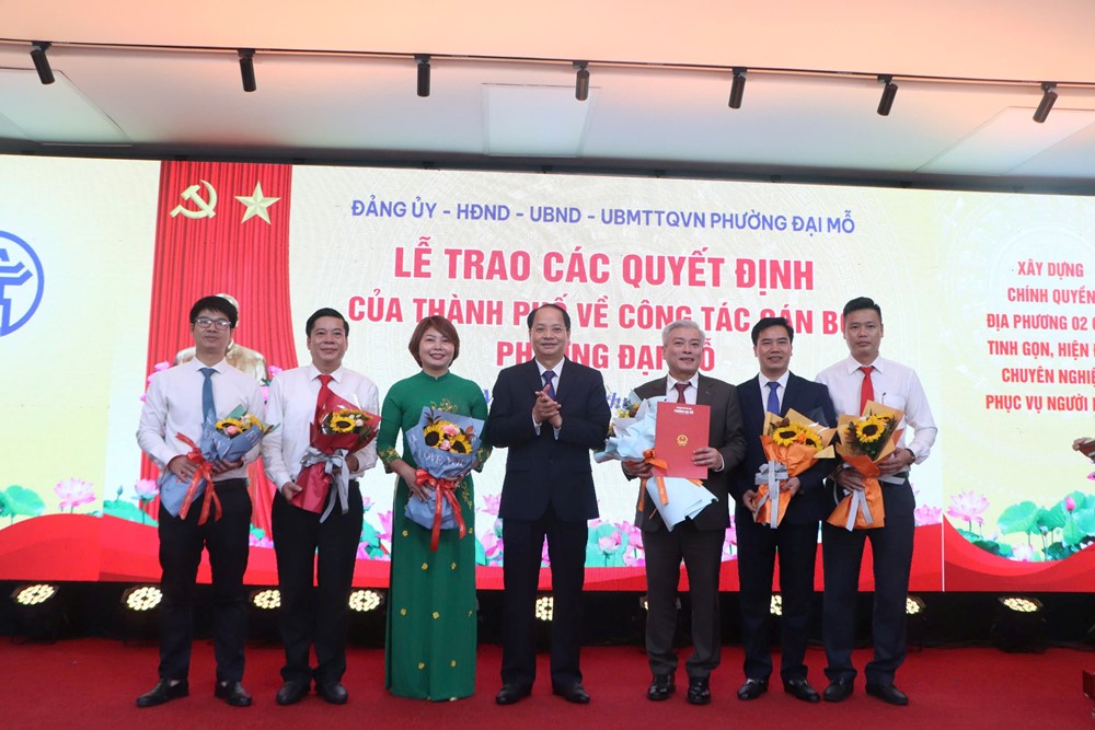 Phường Đại Mỗ công bố quyết định công tác cán bộ, tập trung 3 hướng trọng tâm phát triển đô thị - ảnh 5
