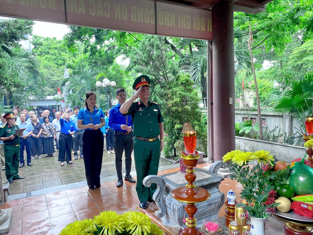 Thành kính dâng hương tưởng niệm nhân kỷ niệm 78 năm ngày Thương binh - Liệt sĩ - ảnh 3