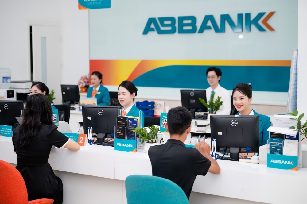 ABBANK đạt kỷ lục lợi nhuận: Hoàn thành 93% kế hoạch năm chỉ trong quý II/2025 - ảnh 1