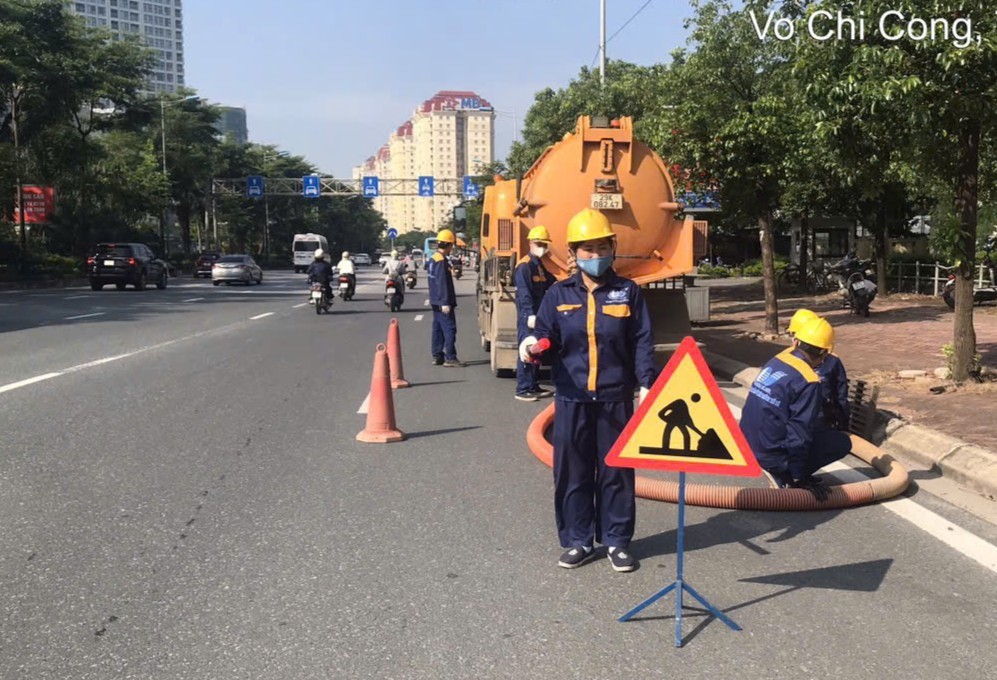Phường Phú Thượng ra quân đồng bộ: Chung tay xây dựng vùng đất đáng sống và văn minh - ảnh 3